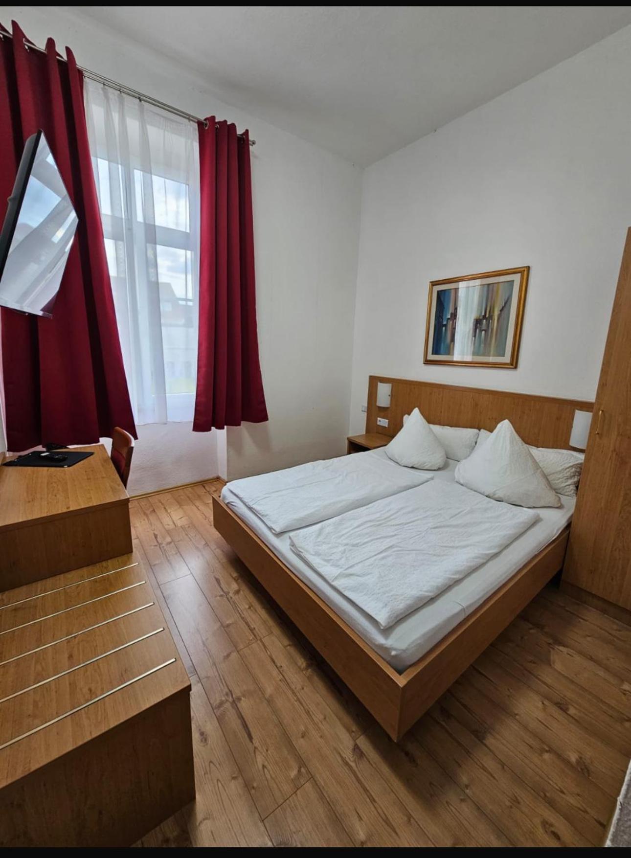 Hotel Restaurant Schwert Kehl Екстер'єр фото