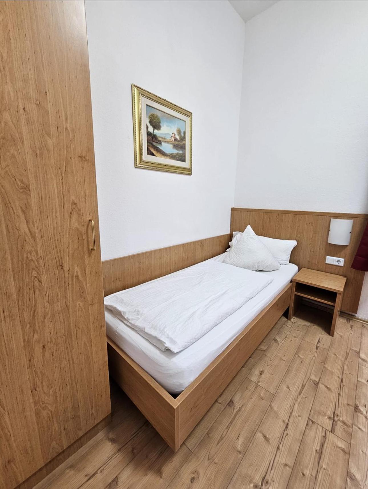 Hotel Restaurant Schwert Kehl Екстер'єр фото