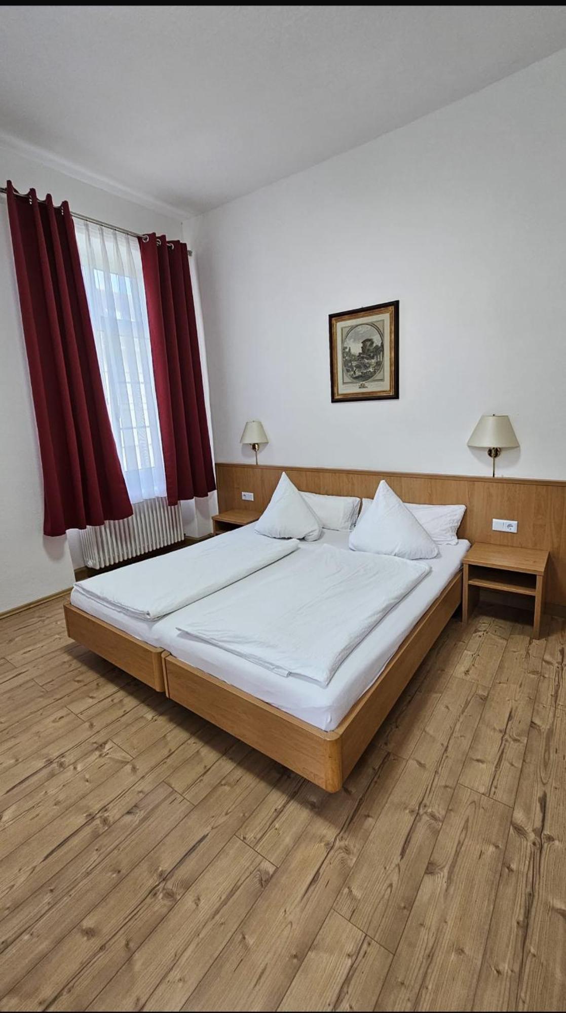Hotel Restaurant Schwert Kehl Екстер'єр фото